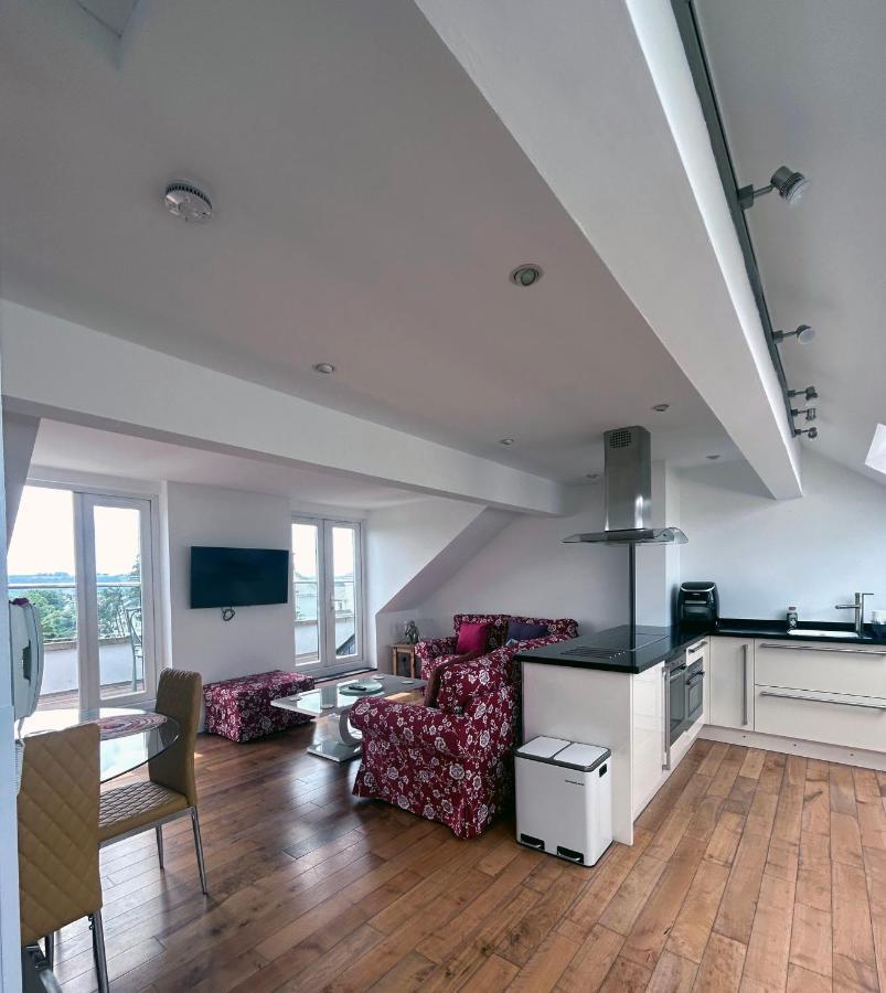 Seascape Penthouse With Free Parking Apartment Plymouth Exterior photo